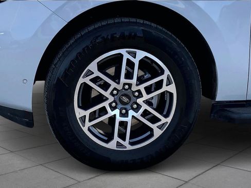 Certified 2025 Ford Expedition Active image 11