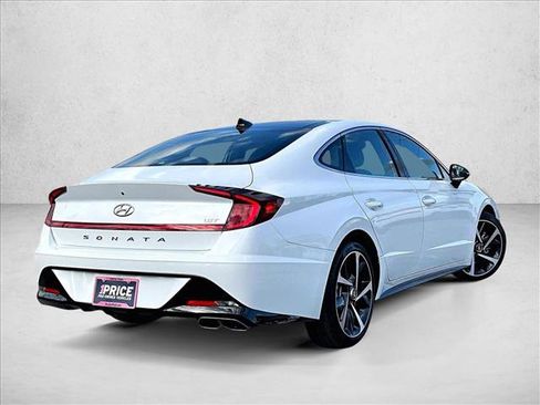 Used 2022 Hyundai Sonata SEL Plus image 2