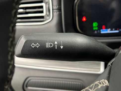 Used 2024 Jeep Wagoneer Series II w/ Flexible Seating Group image 53