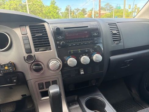 Used 2012 Toyota Tundra 4x4 CrewMax w/ SR5 Pkg image 13