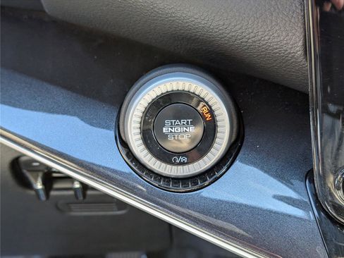 Used 2024 Jeep Wagoneer 4WD w/ Premium Group I image 25