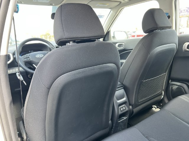 Used 2026 Hyundai Venue SEL FWD image 26
