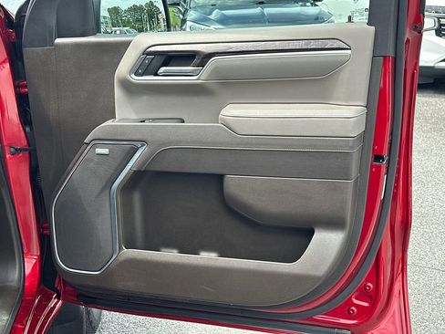 Used 2025 Chevrolet Silverado 1500 LTZ AWD/4WD image 14