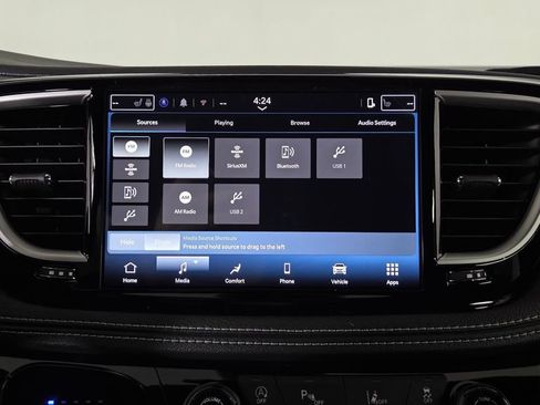 New 2026 Chrysler Pacifica Select image 25