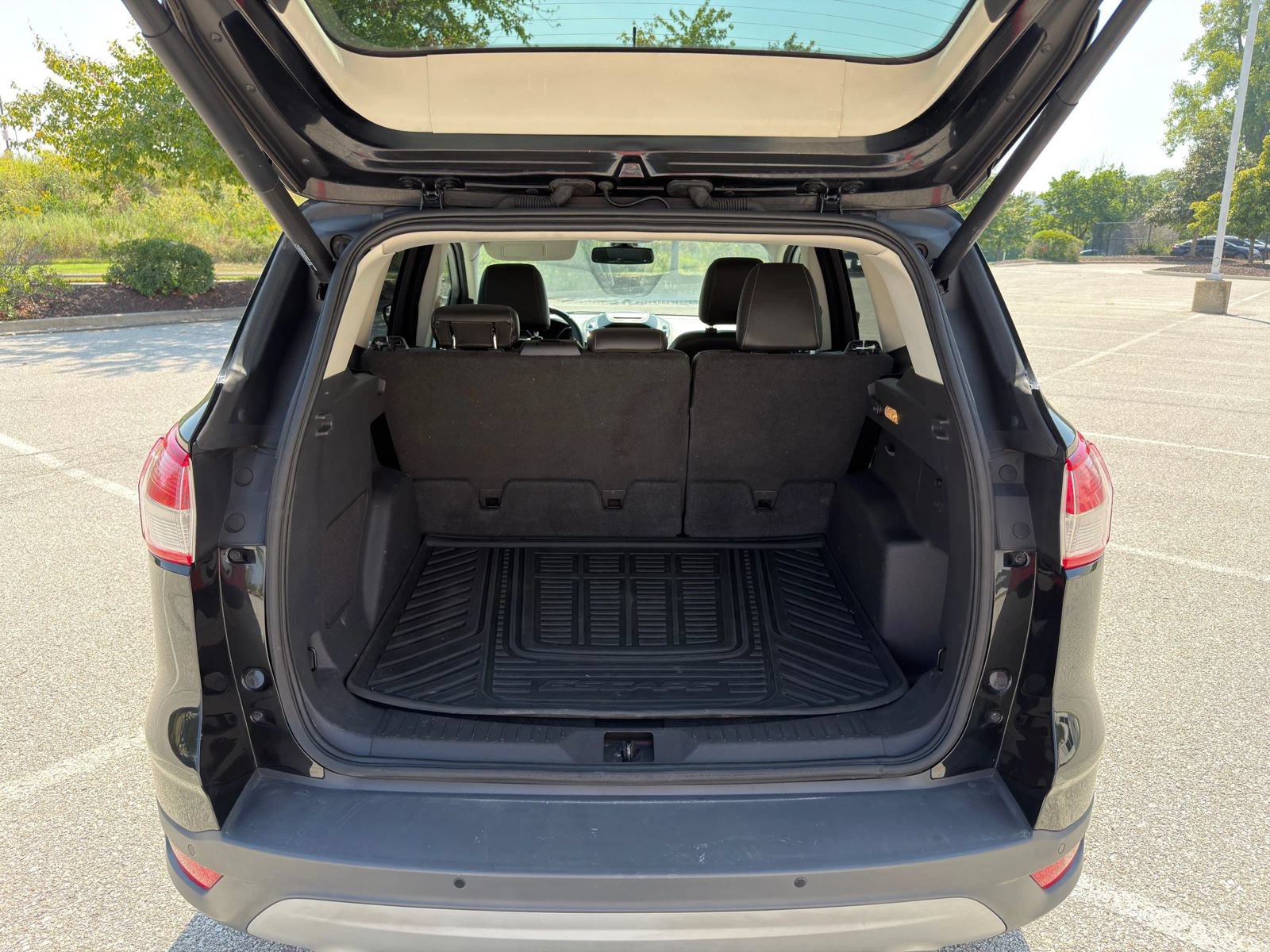 Used 2014 Ford Escape Titanium FWD image 10