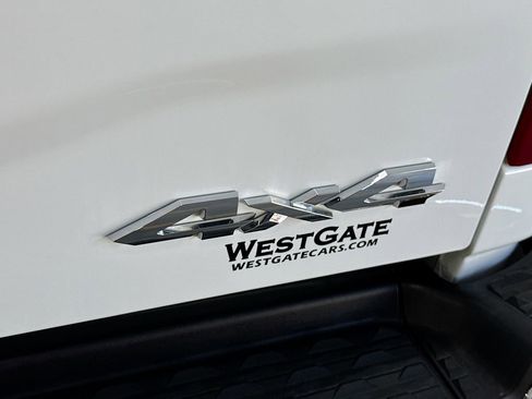 Used 2024 RAM 2500 Tradesman w/ Chrome Appearance Group image 39