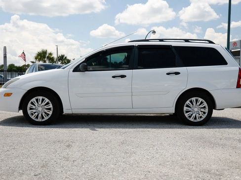Used 2004 Ford Focus SE FWD image 3