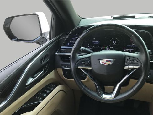 Used 2023 Cadillac Escalade ESV Premium Luxury AWD/4WD image 6