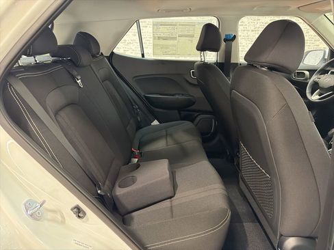 Used 2026 Hyundai Venue SEL FWD image 12