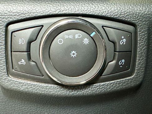 Used 2022 Ford F250 Platinum w/ FX4 Off-Road Package image 12