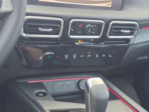 New 2026 Nissan Sentra SV w/ SV Convenience Package FWD image 22
