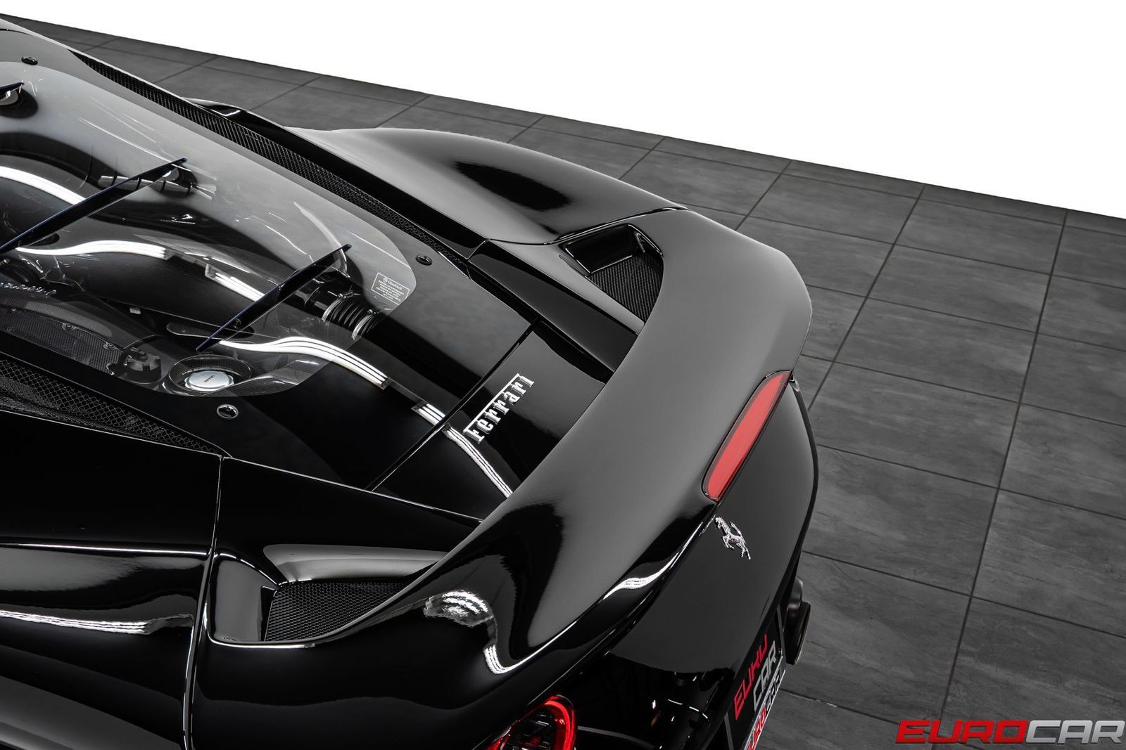 Used 2021 Ferrari F8 Tributo RWD image 20