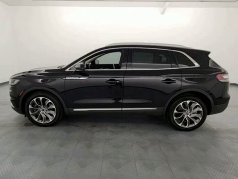 Used 2022 Lincoln Nautilus Reserve image 4