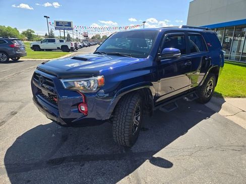 Used 2024 Toyota 4Runner TRD Off-Road Premium w/ Moonroof Package AWD/4WD image 7