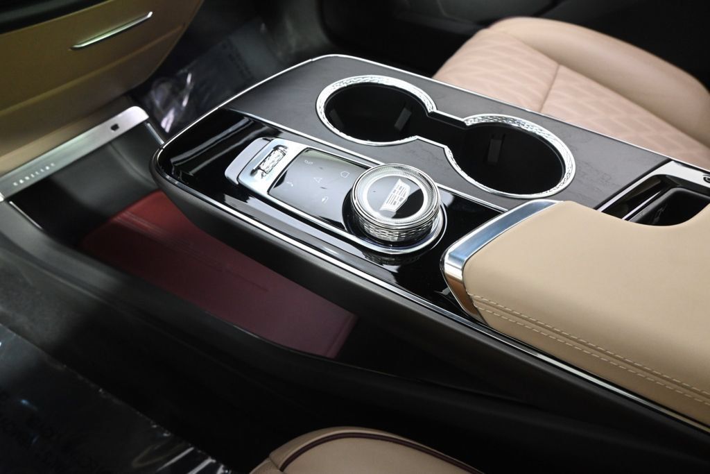 Certified 2026 Cadillac Lyriq Signature Luxury w/ Nappa Leather Package AWD/4WD image 32