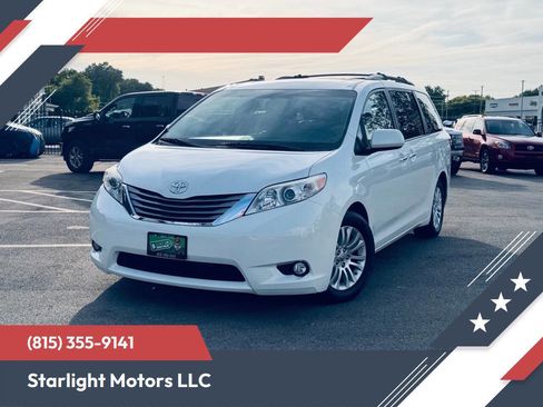 Used 2015 Toyota Sienna XLE w/ XLE Navigation Package FWD image 1
