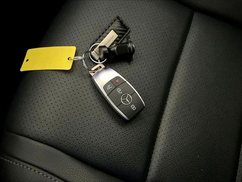 Used 2024 Mercedes-Benz GLE 450 4MATIC image 15