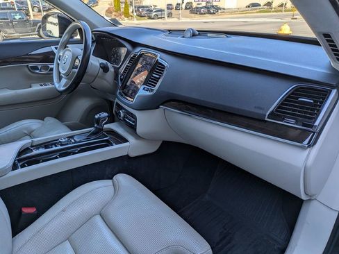 Used 2017 Volvo XC90 T6 Inscription w/ Luxury Package image 32