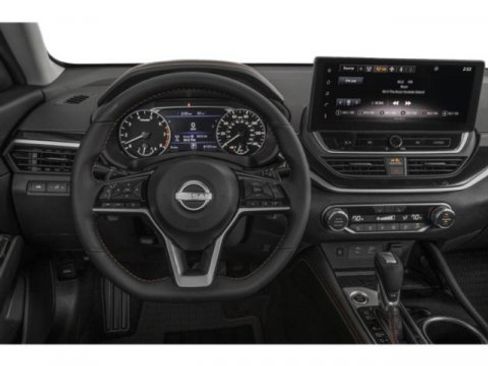 Used 2025 Nissan Altima 2.5 SR AWD/4WD image 9