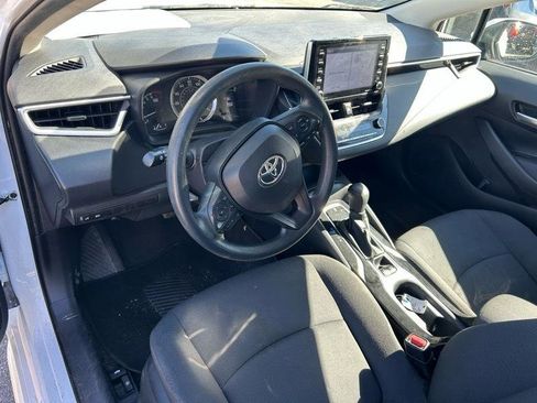 Used 2021 Toyota Corolla LE FWD image 7