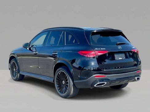 Certified 2025 Mercedes-Benz GLC 300 4MATIC image 3