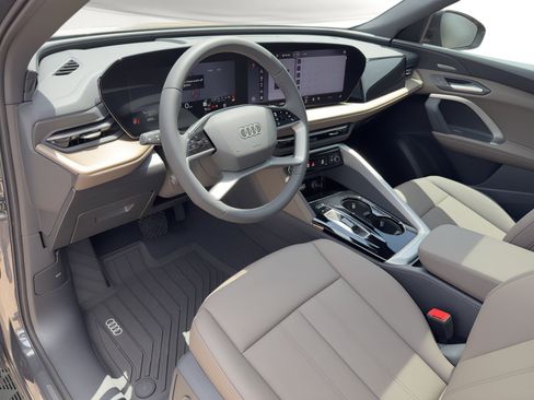 New 2026 Audi Q5 Premium AWD/4WD image 4