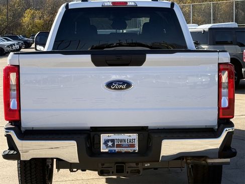 New 2026 Ford F350 XLT w/ FX4 Off-Road Package image 28