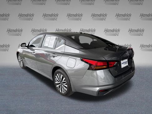 Used 2024 Nissan Altima 2.5 SV AWD/4WD image 7
