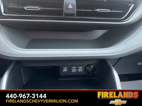 Used 2023 Toyota Highlander L image 19