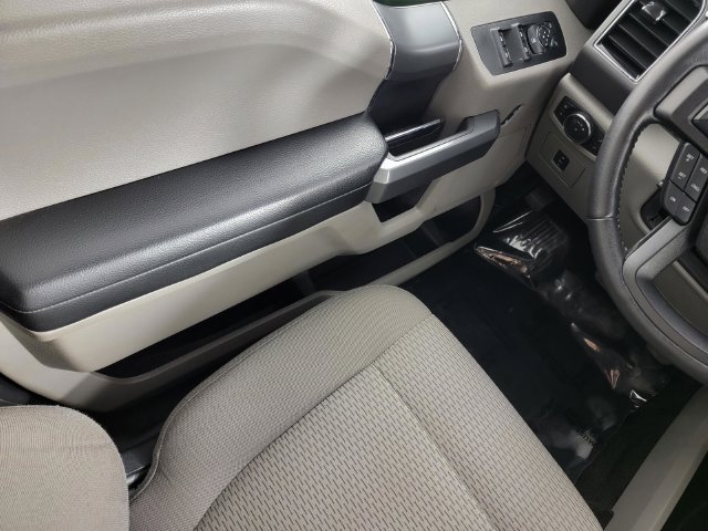 Used 2017 Ford F150 XLT w/ Equipment Group 302A Luxury AWD/4WD image 31