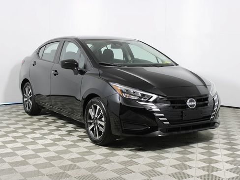 Used 2025 Nissan Versa SV FWD image 23