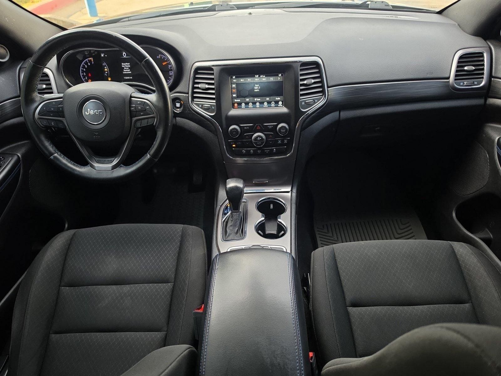 Used 2019 Jeep Grand Cherokee Laredo AWD/4WD image 21