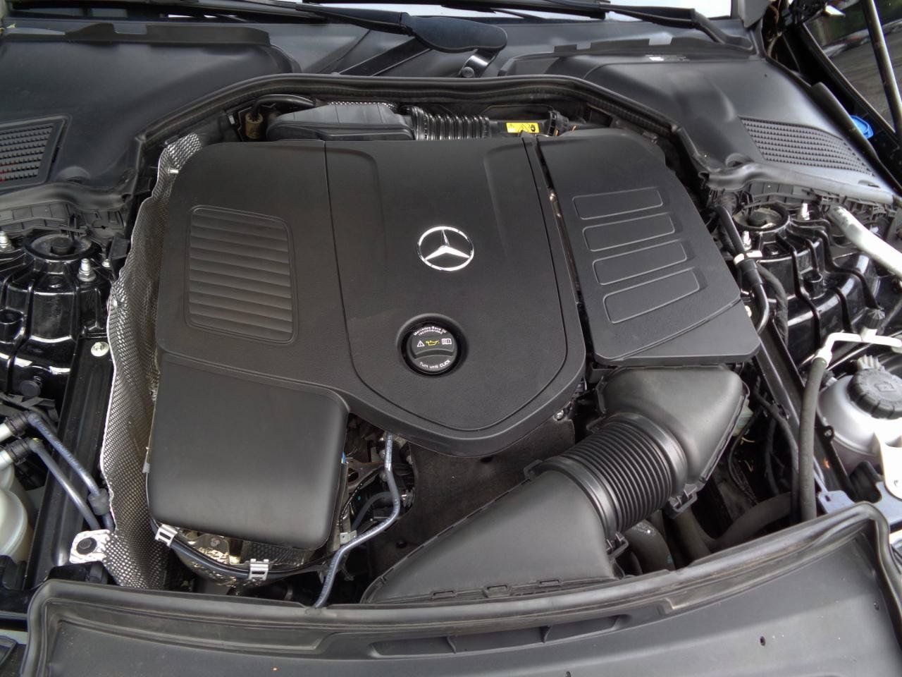 Used 2023 Mercedes-Benz C 300 4MATIC Sedan image 16