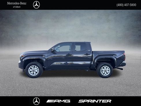 Used 2026 Toyota Tacoma SR5 AWD/4WD image 3