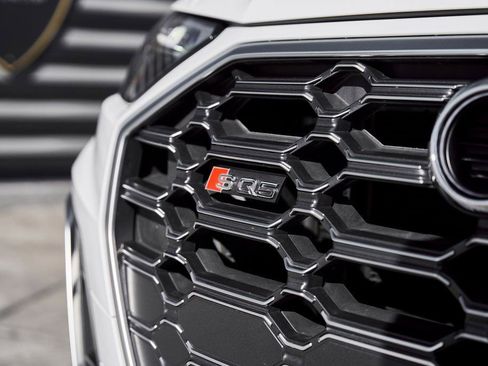 Used 2024 Audi SQ5 Premium Plus image 8