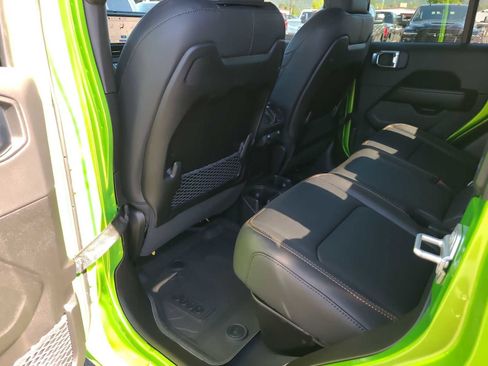 New 2025 Jeep Gladiator Sport w/ Premium Package image 20