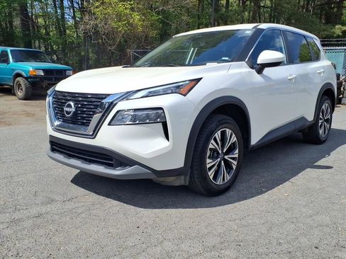 Used 2023 Nissan Rogue SV image 34