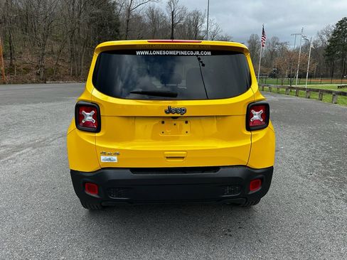 Used 2023 Jeep Renegade Latitude image 5