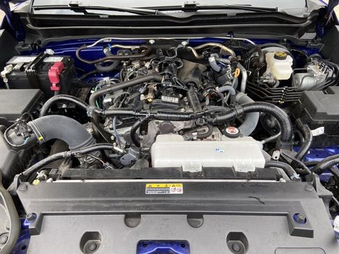 Used 2025 Toyota Tacoma SR5 AWD/4WD image 27