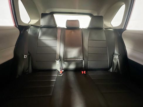 Used 2019 Toyota RAV4 XLE FWD image 32