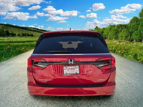 Used 2024 Honda Odyssey Sport image 5