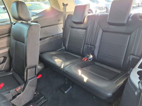 Certified 2023 Volkswagen Atlas SE w/ Black Wheel Package image 29