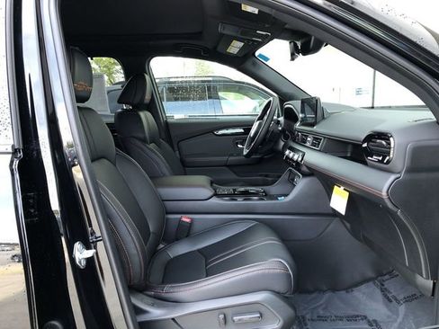 Certified 2025 Honda Pilot TrailSport image 11