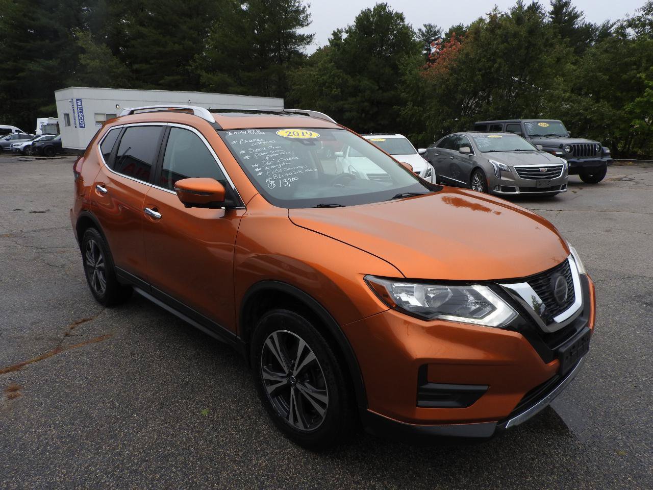 Used 2019 Nissan Rogue SV w/ Sun & Sound Touring Package AWD/4WD image 2