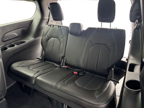 New 2026 Chrysler Pacifica Select image 29