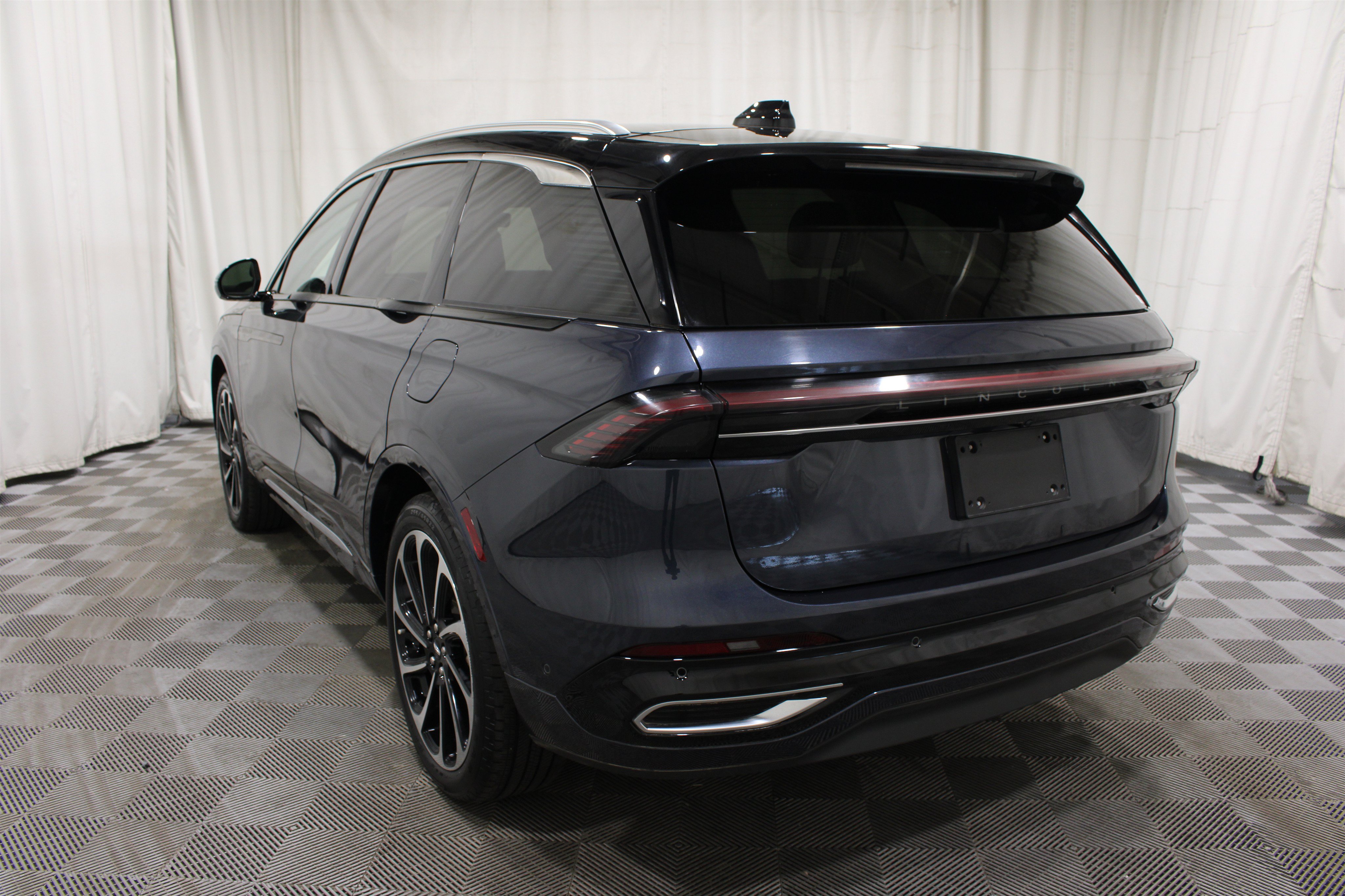 Used 2024 Lincoln Nautilus Black Label AWD/4WD image 37