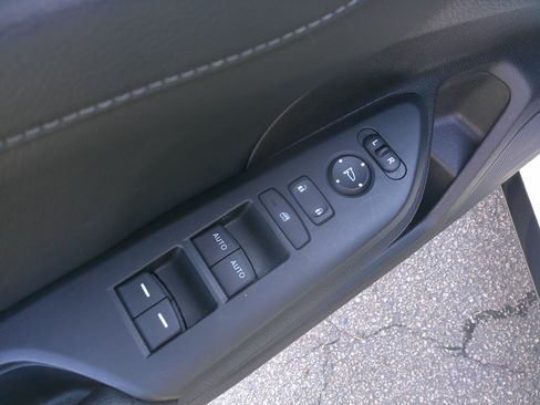 Used 2021 Honda Civic Sport Touring image 18