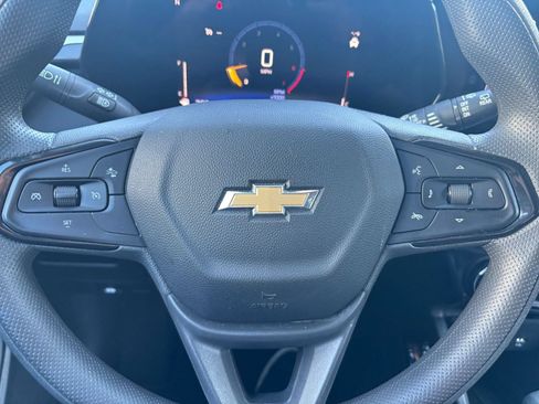 Used 2025 Chevrolet TrailBlazer LT AWD/4WD image 27