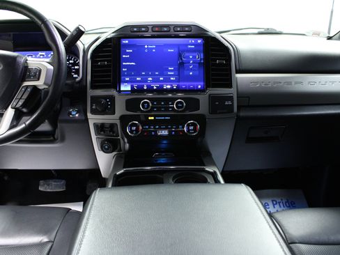 Used 2022 Ford F250 Lariat w/ Lariat Ultimate Package image 18