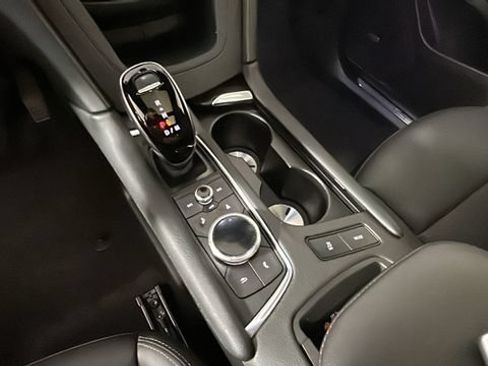 Used 2021 Cadillac XT5 Premium Luxury FWD image 21